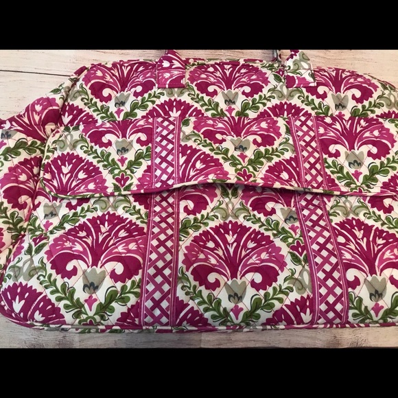 Vera Bradley Iconic Wkndr Retired Julep Tulip EUC - Picture 4 of 7